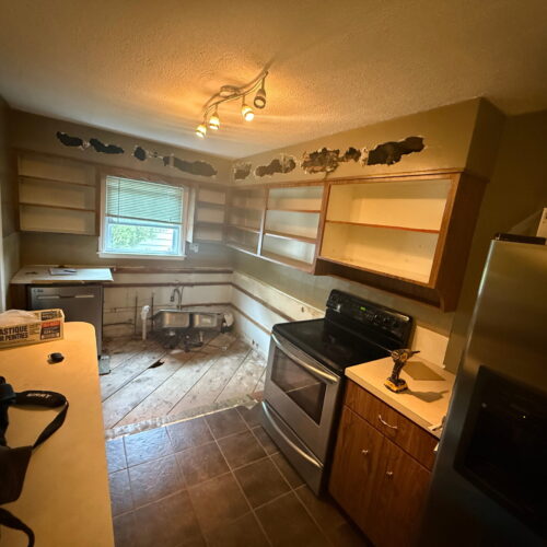 image00006_kitchen Before